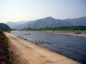 滝波川との合流 上部